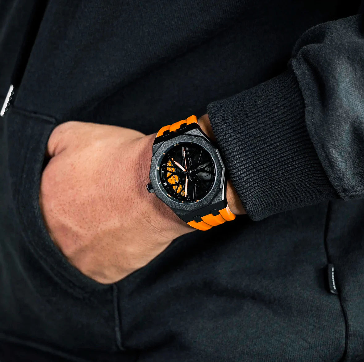 Часовник G-800